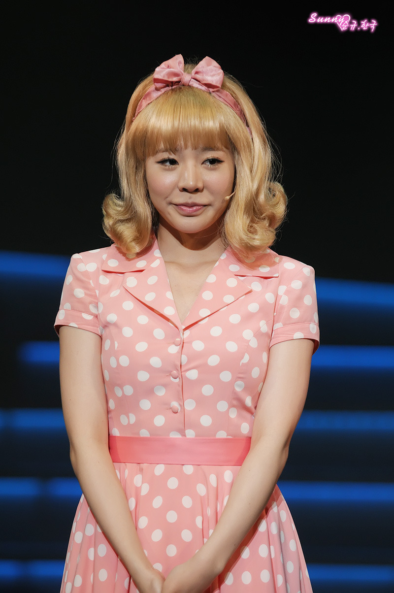 [OTHER][12-06-2012]Selca mới nhất của Sunny và Park Kwang Hyun tại hậu trường "Catch Me If You Can"  - Page 11 114FB9494FAD530708A38A