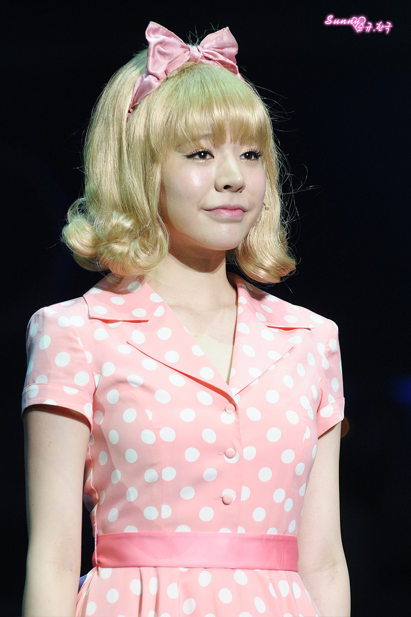 [OTHER][12-06-2012]Selca mới nhất của Sunny và Park Kwang Hyun tại hậu trường "Catch Me If You Can"  - Page 4 174D31394F773486342CA2