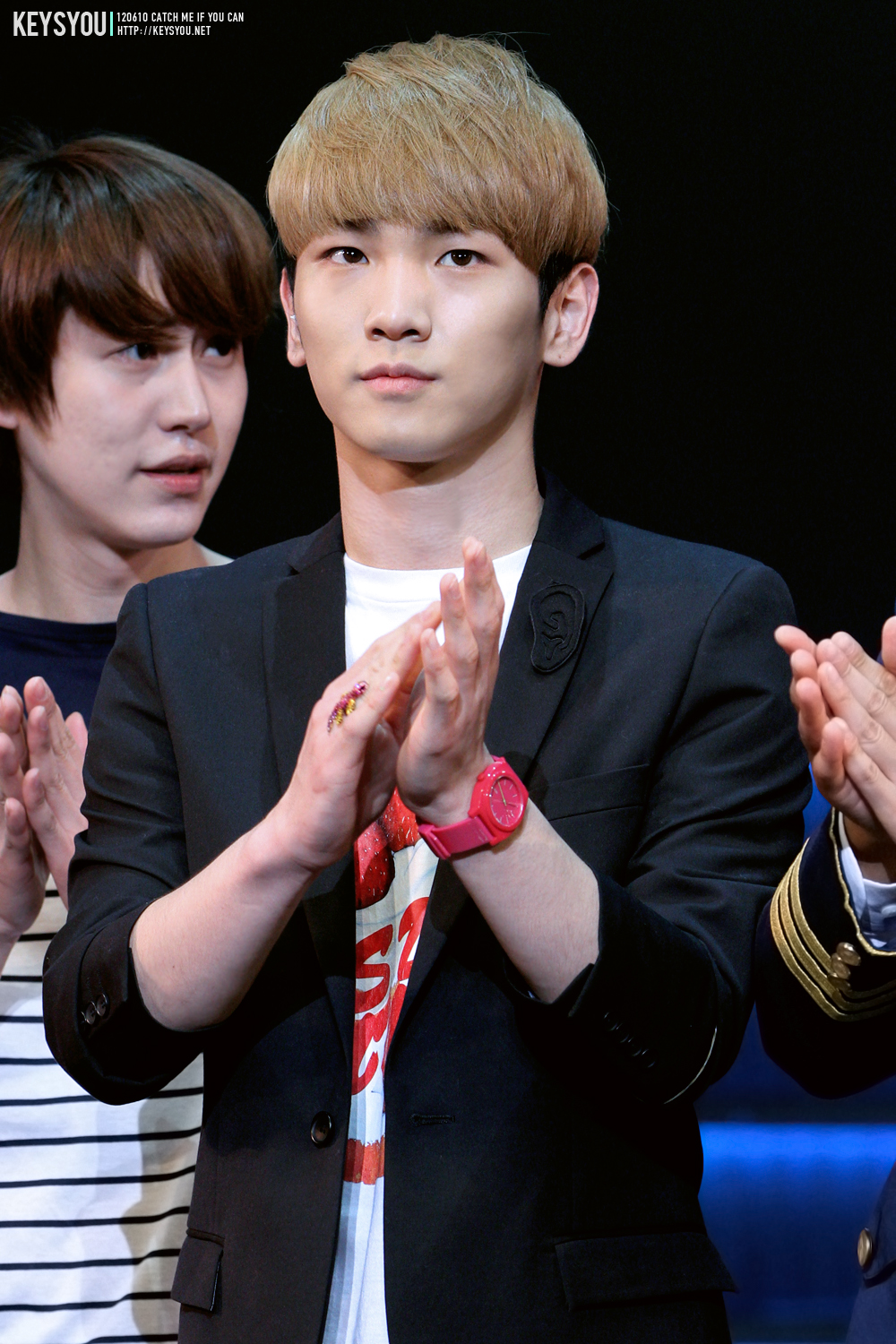 120610 Key @ Catch me if can can bidding Goodbye  207C244B4FE18D07319517