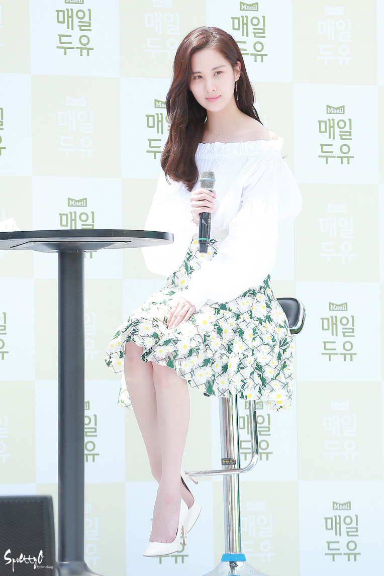  [PIC][03-06-2017]SeoHyun tham dự sự kiện “City Forestival - Maeil Duyou 'Confidence Diary'” vào chiều nay - Page 2 2110504D59329B9609C752