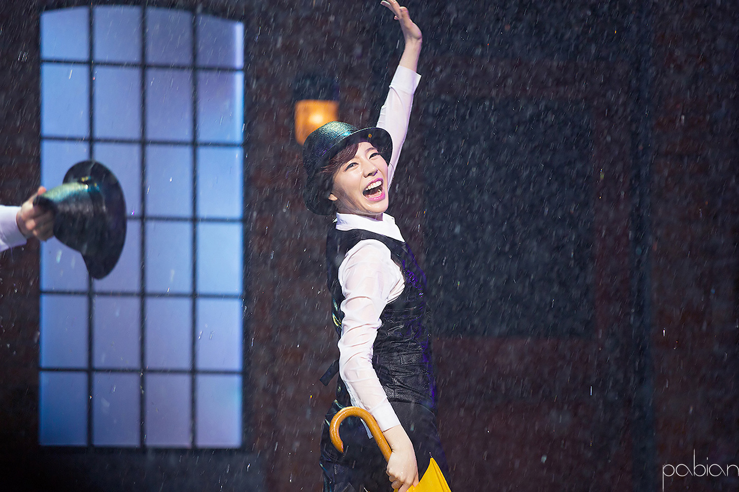 [OTHER][29-04-2014]Sunny sẽ tham gia vở nhạc kịch "SINGIN' IN THE RAIN" - Page 2 22426F49539E71592DB59C