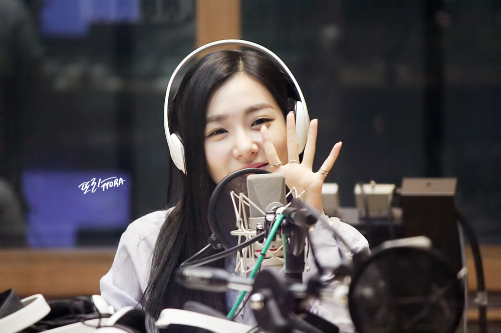 [OTHER][06-02-2015]Hình ảnh mới nhất từ DJ Sunny tại Radio MBC FM4U - "FM Date" - Page 17 224D103D557EA6C70F1518