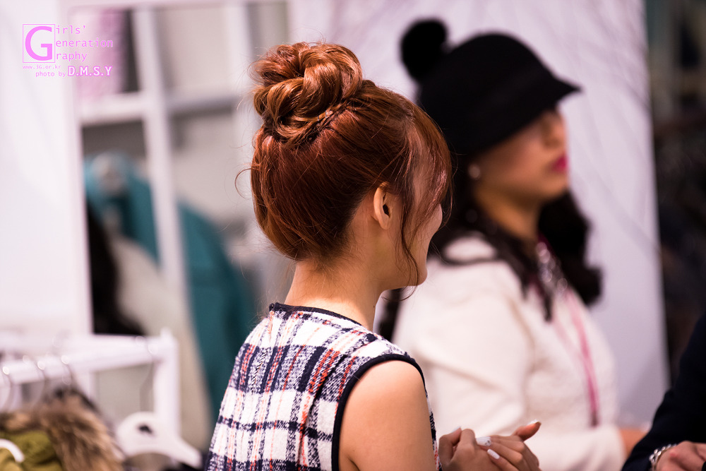 [PIC][28-11-2013]Tiffany ghé thăm cửa hàng "QUA" ở Hyundai Department Store vào trưa nay 231A8236529744D92A608B