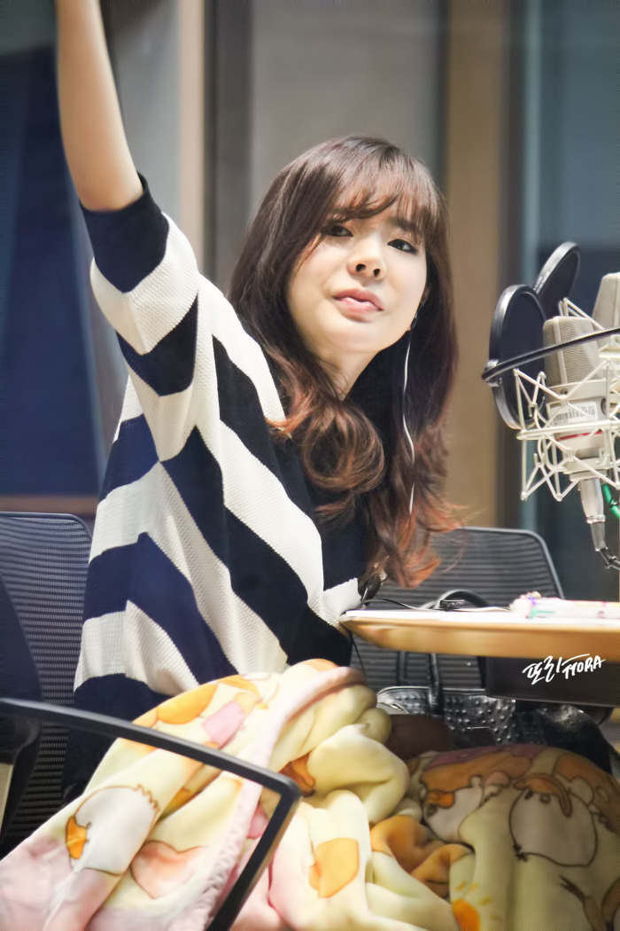 [OTHER][06-02-2015]Hình ảnh mới nhất từ DJ Sunny tại Radio MBC FM4U - "FM Date" - Page 17 256DA94C557D37A608C24E