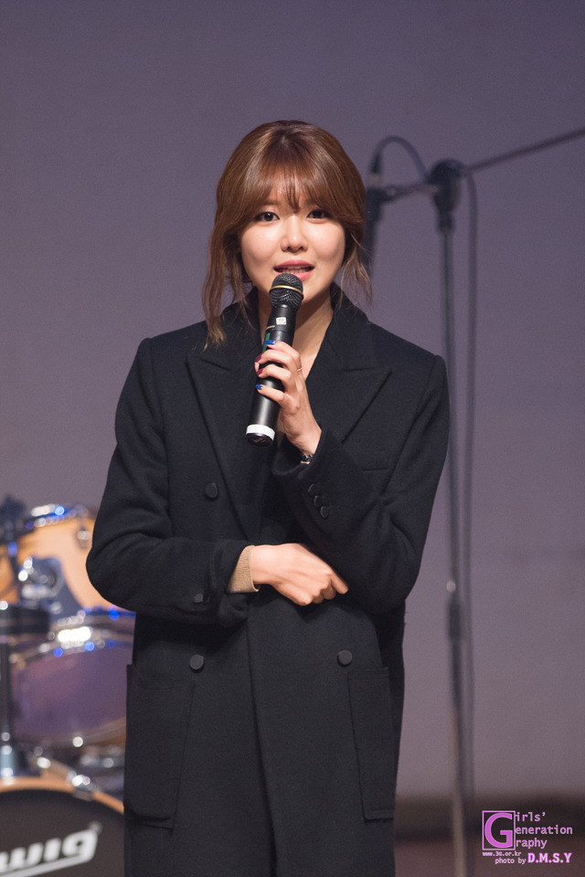 [PIC][20-12-014]SooYoung xuất hiện tại sự kiện "Korean Retinitis Pigmentosa Charity" vào chiều nay 257FB94E5495C26D118F6D