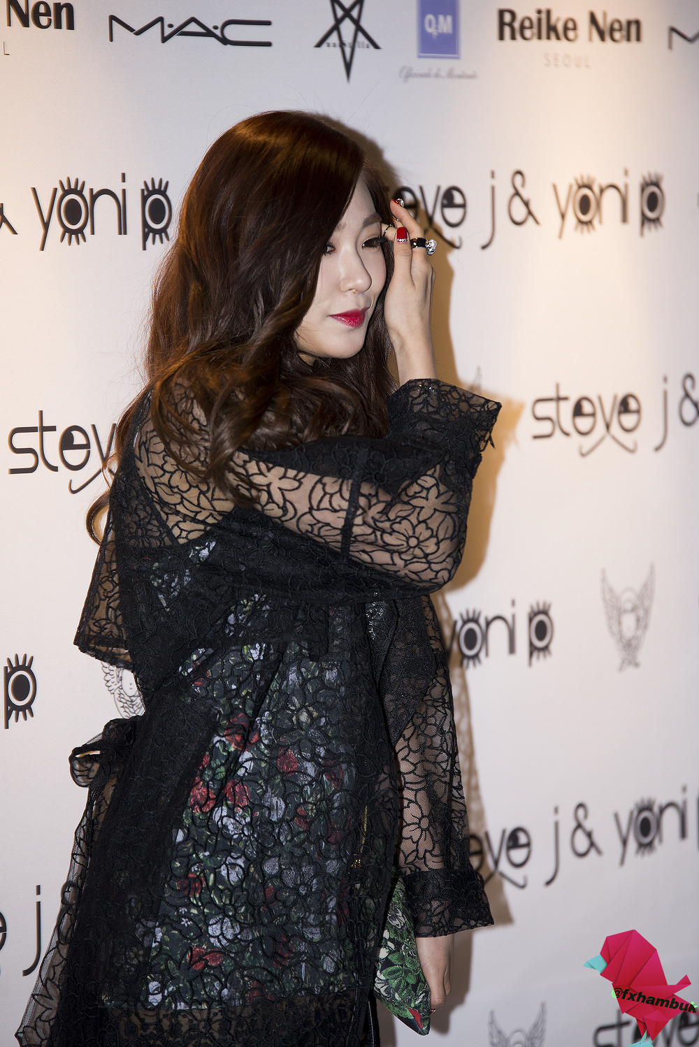 [PIC][24-03-201]Tiffany tham dự "Steve J & Yoni P 2014 F/W Seoul Fashion Week" vào trưa nay 276CCD4B532FE92A1F05C1