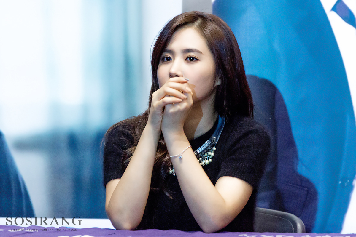 [PIC][30-10-2013]Yuri tham dự "No Breathing Greeting Event" vào tối nay 221831335274A889010DC8