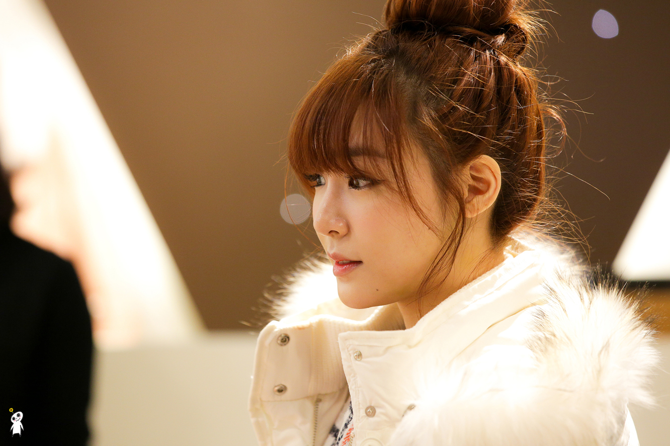 [PIC][28-11-2013]Tiffany ghé thăm cửa hàng "QUA" ở Hyundai Department Store vào trưa nay - Page 2 2441204552980C8233AB40